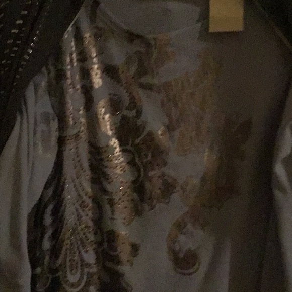 New Chico’s 3 piece Zenergy outfit - Picture 3 of 3